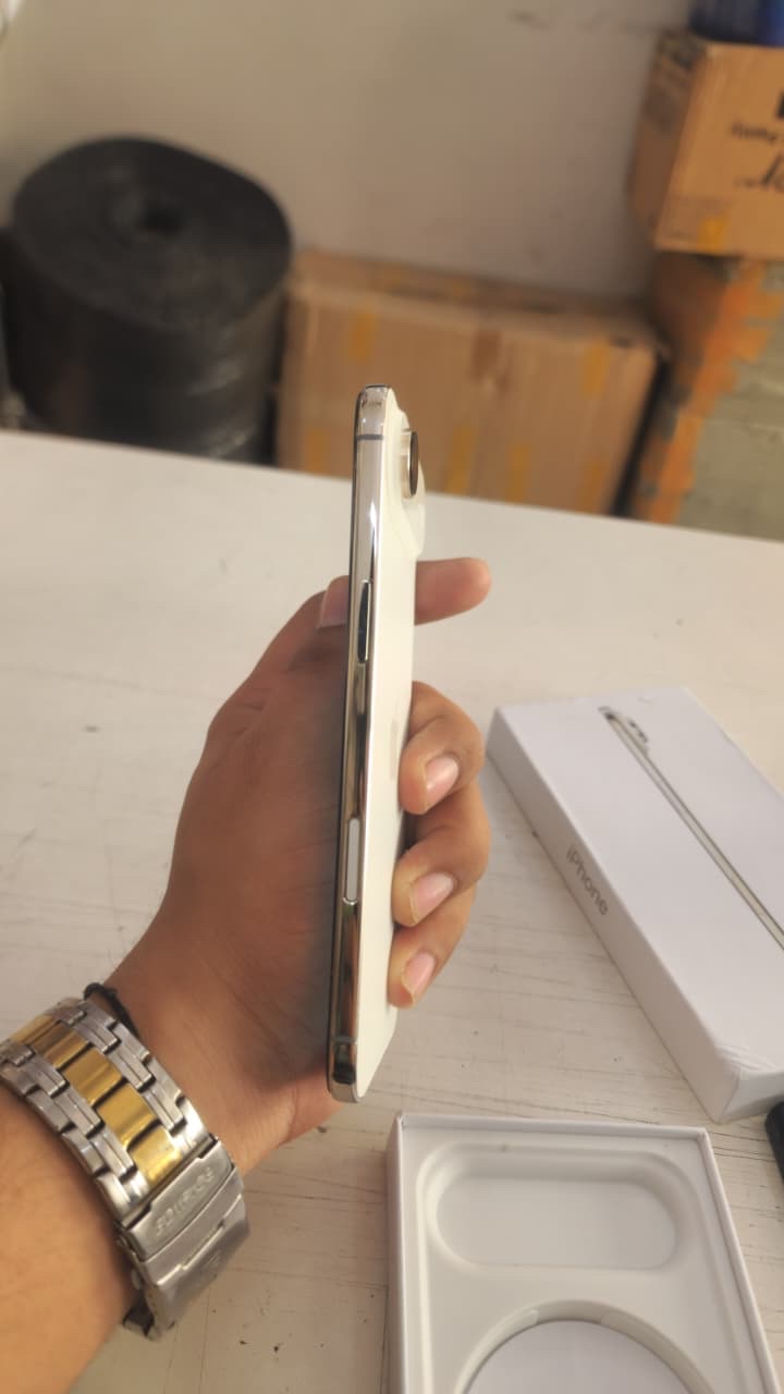 APPLE iPhone 17 Air (Clone) - Image 4